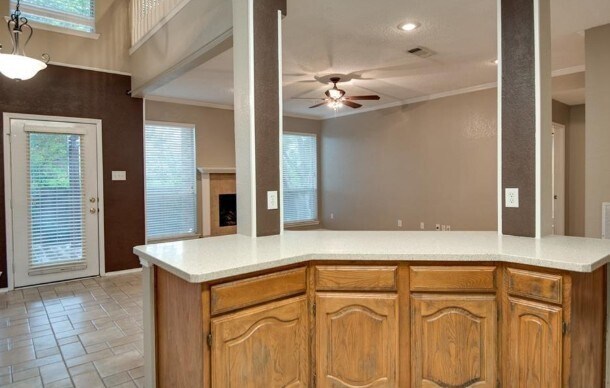 Building Photo - 1032 Sugarberry Ln