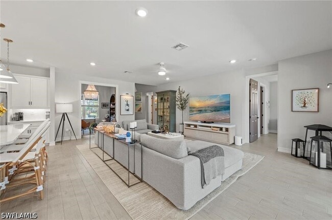 Building Photo - 10581 Woodchuck Ln