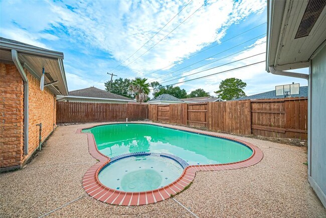 Building Photo - 1708 Ruella Ln