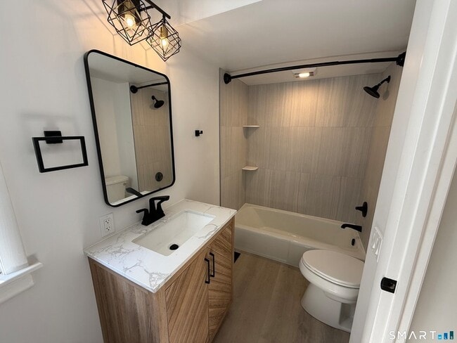 Building Photo - 3 Edgewood St