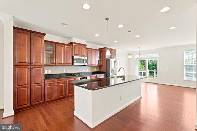 Building Photo - 42615 Beckett Terrace