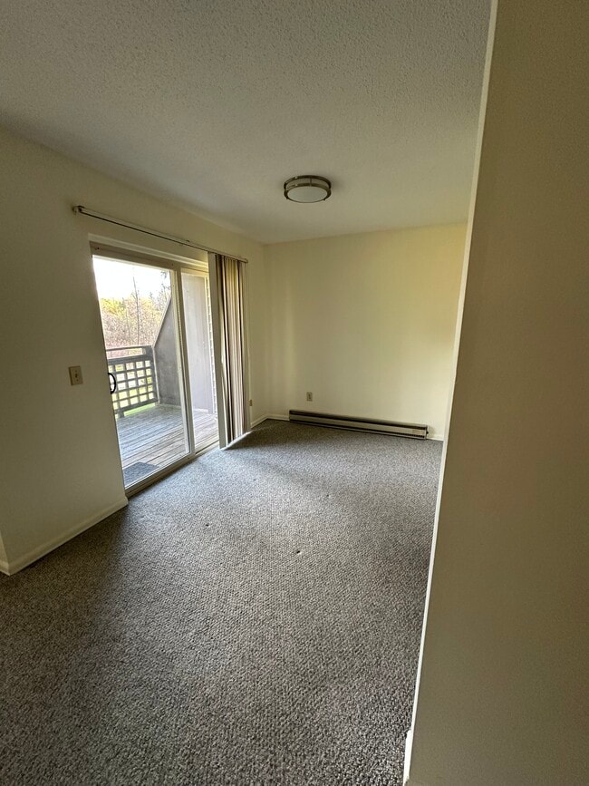 Building Photo - 190 Quarry Hill Rd