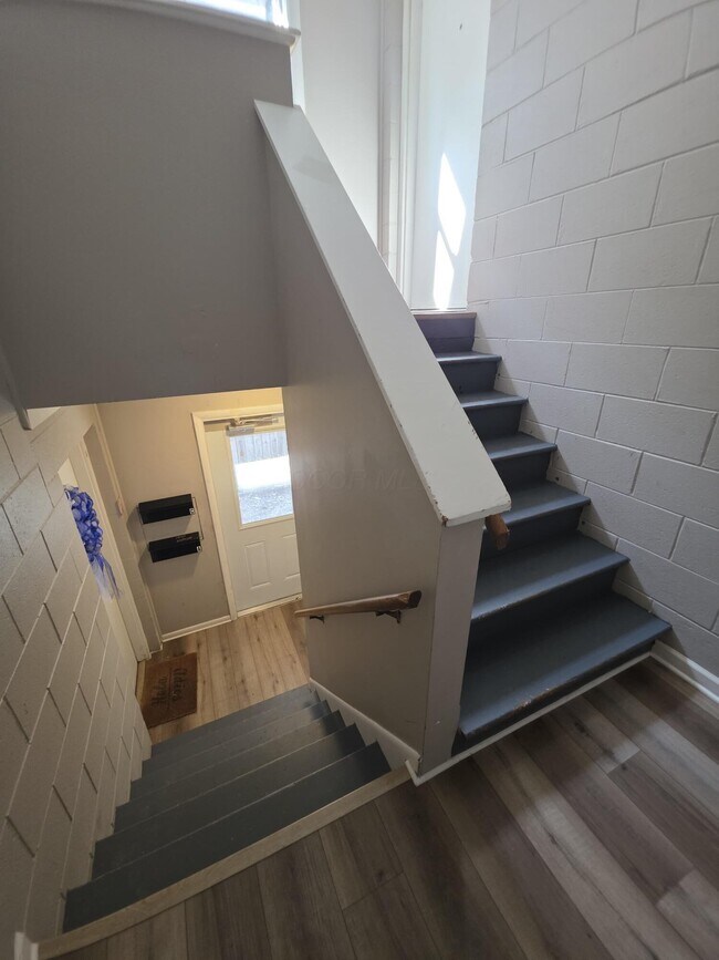 Building Photo - 1170 Bryden Rd