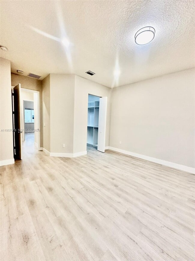 Building Photo - 10420 NW 67th St