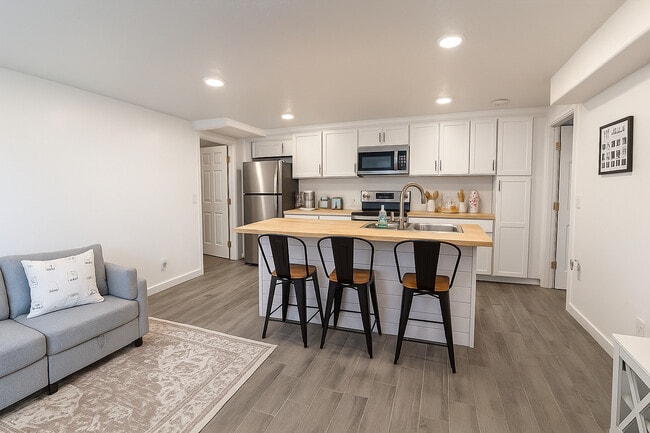 Building Photo - 116 W Salem Hills Dr