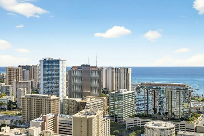 Building Photo - 1500 Rycroft St