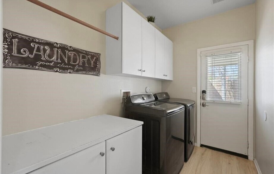 Building Photo - 29851 Fox Creek Dr