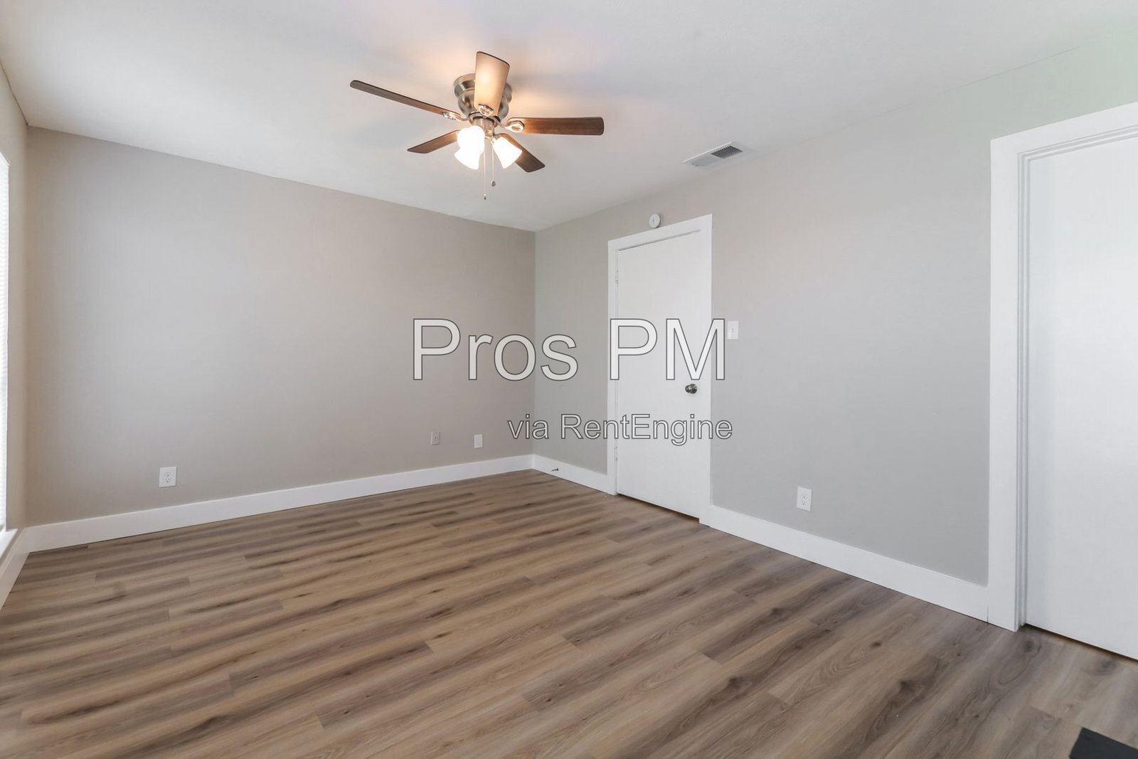 Building Photo - 14140 Haymeadow Dr