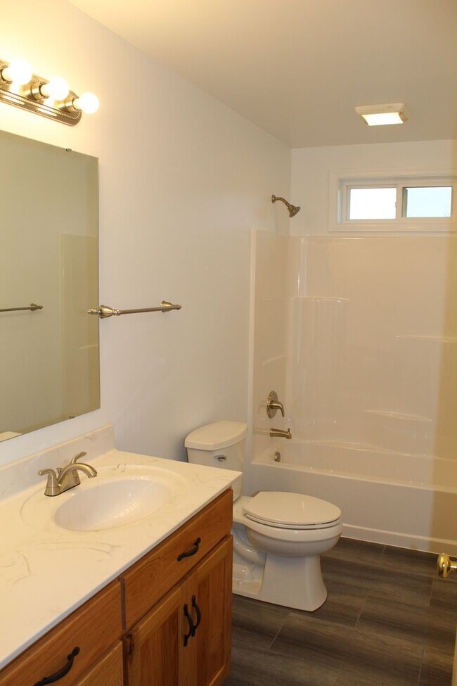 Building Photo - 11560 Punch Bowl Rd
