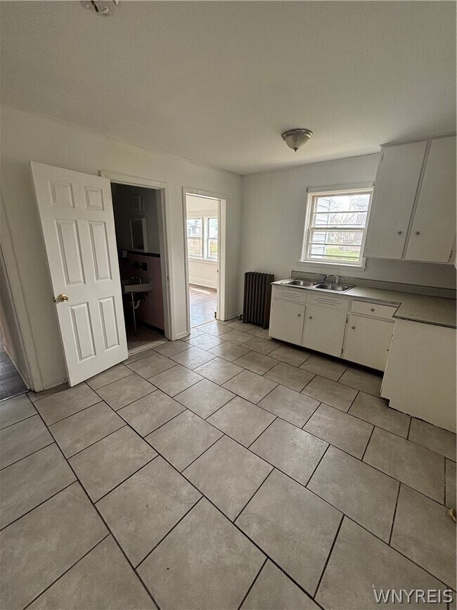 Building Photo - 1780 Falls St