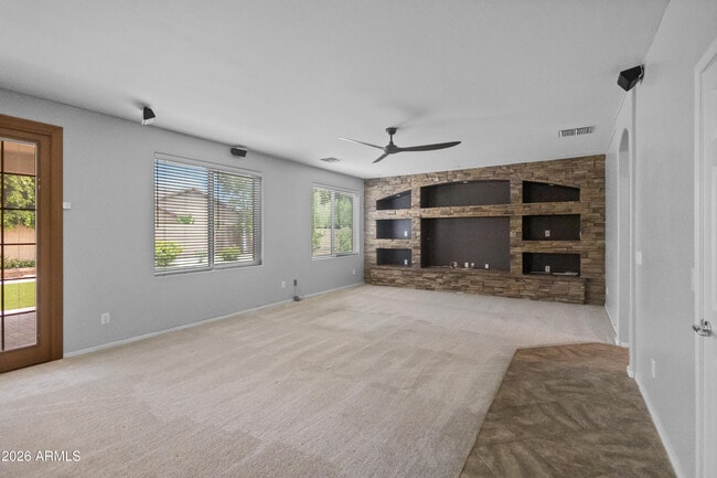 Building Photo - 8352 W Molly Ln
