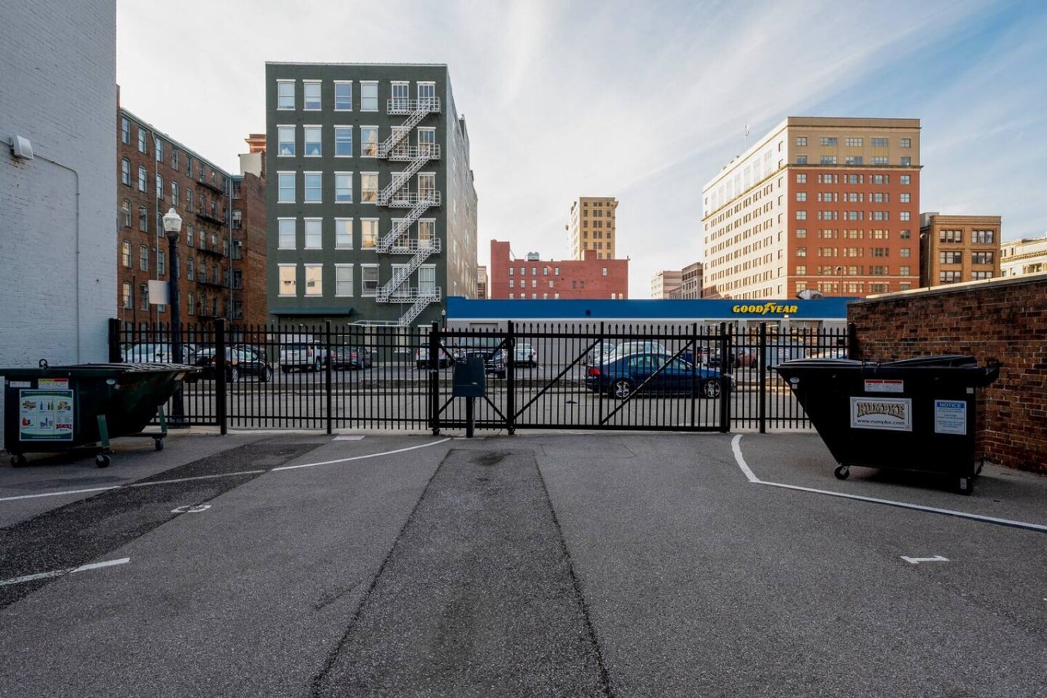 Building Photo - 800 Broadway-SI ID1624839P