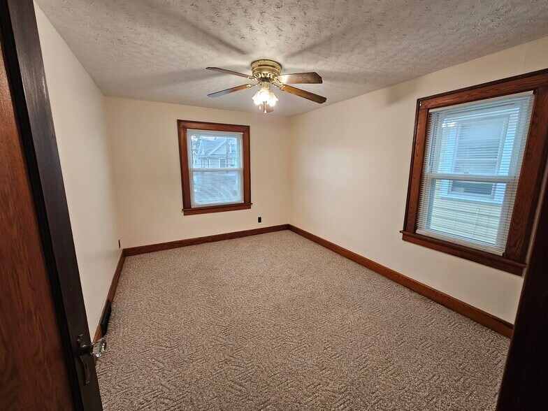 Bedroom - 14 Kingsbury Ave