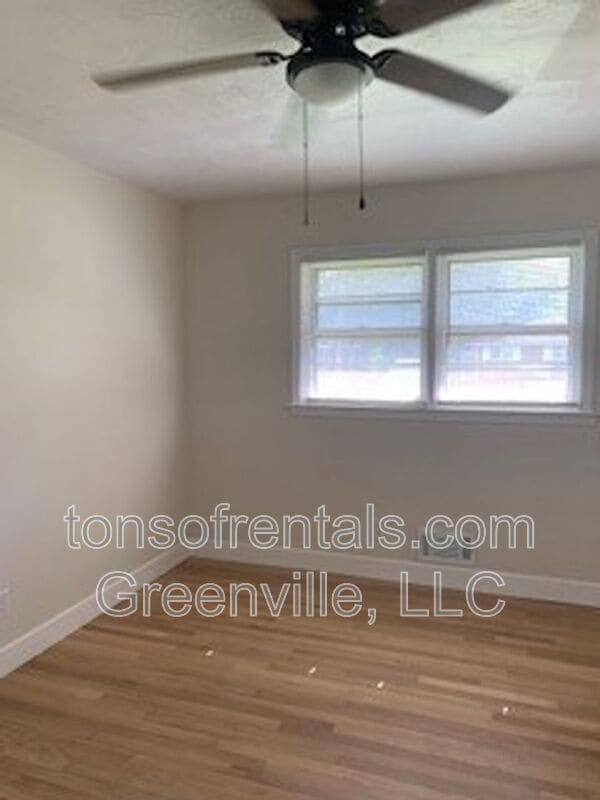 Building Photo - 106 Keloy St