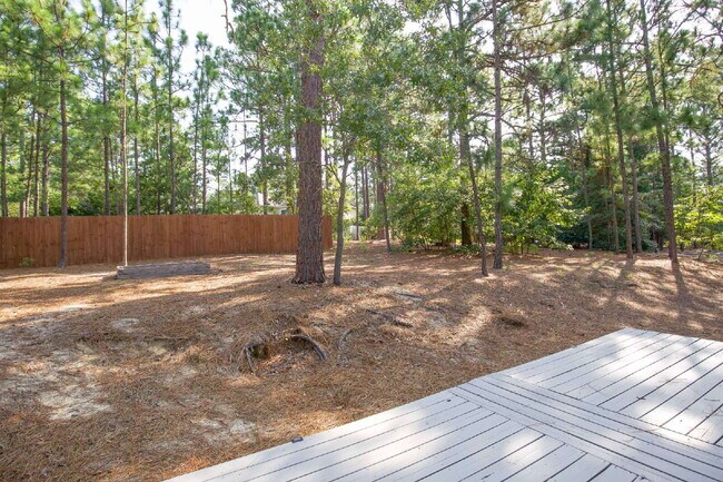 Building Photo - 50 Surry Cir N