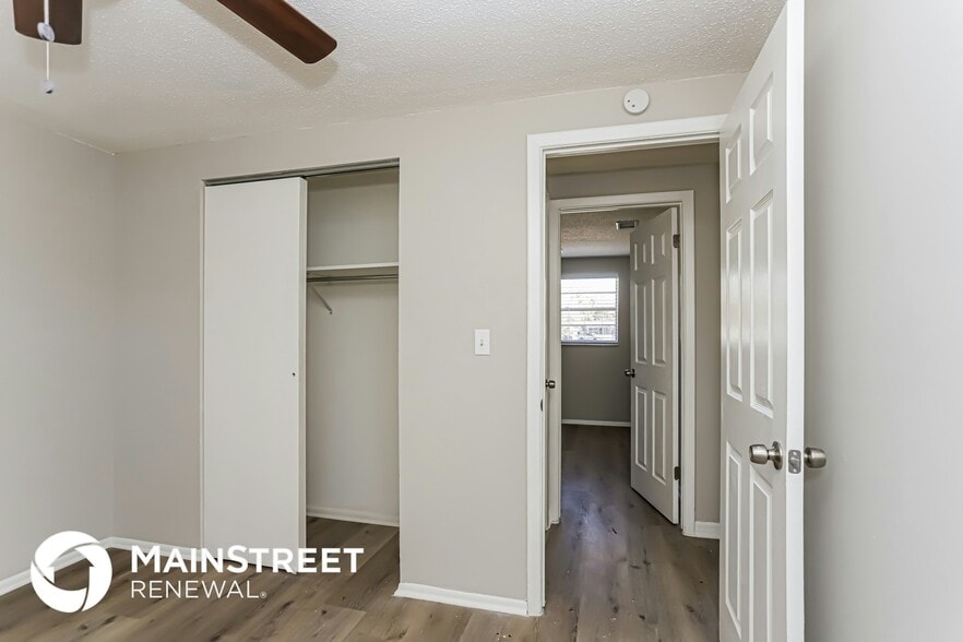 Building Photo - 1132 Hollywood Ave