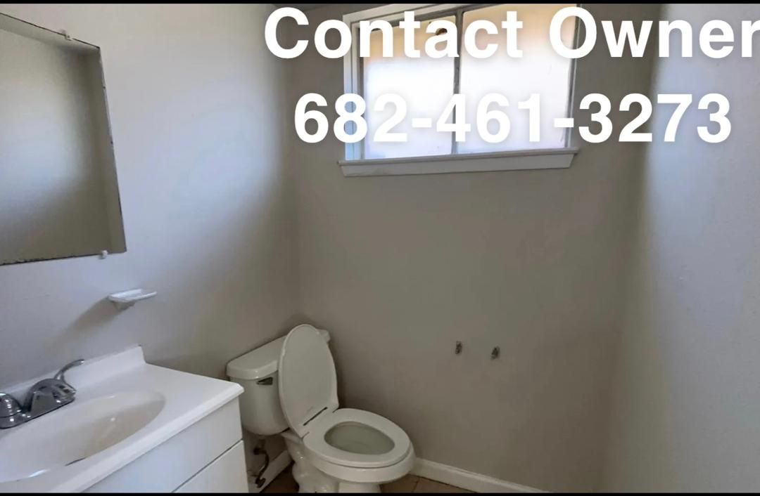 Building Photo - 3302 Charriton Dr