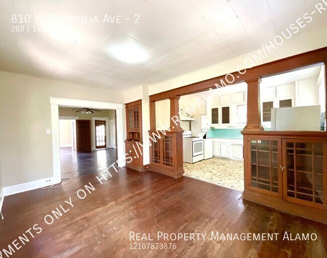 Building Photo - 810 W Magnolia Ave