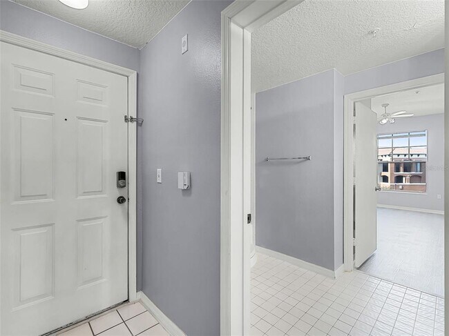 Building Photo - 5530 Metrowest Blvd