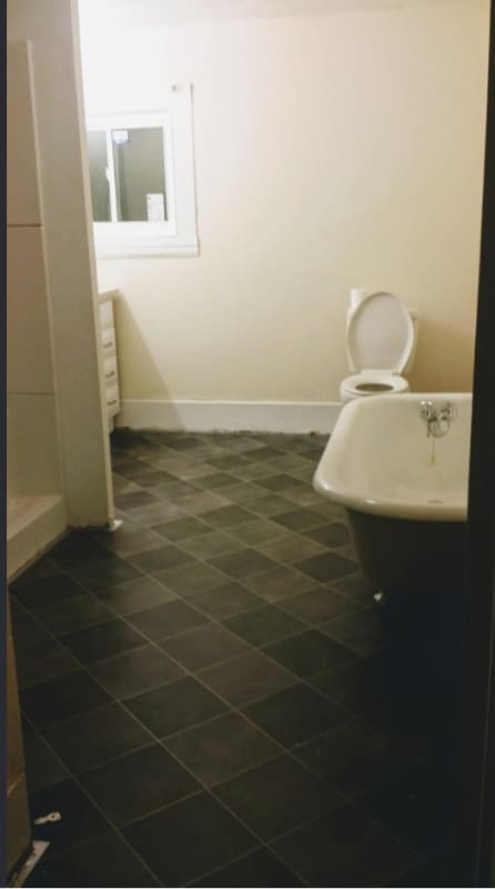 Building Photo - 606 Riverland Rd SE