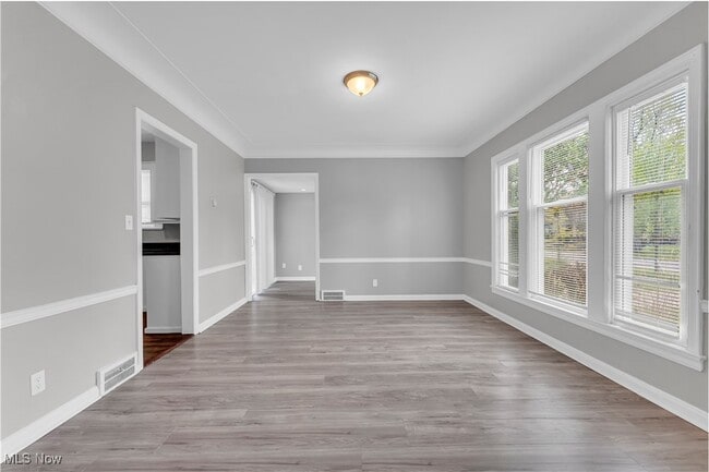 Building Photo - 3557 Silsby Rd