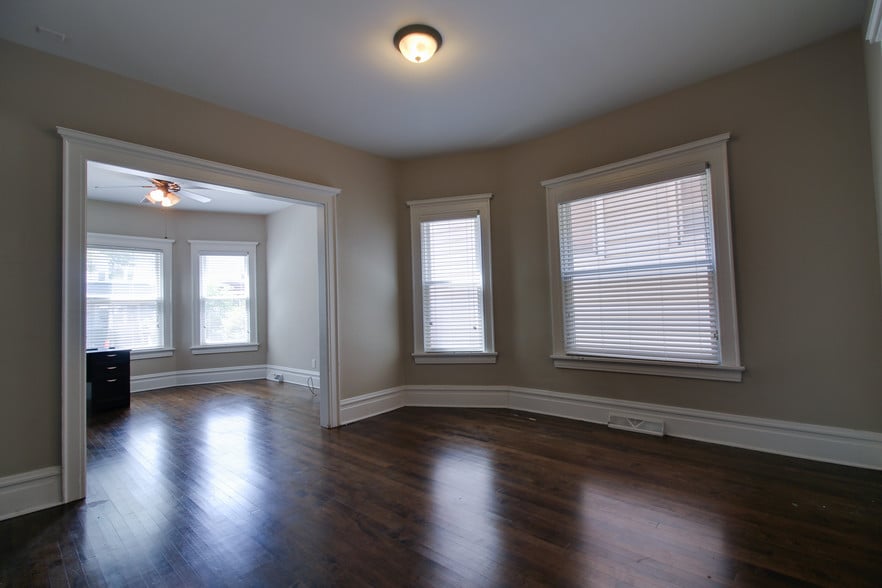 2nd Living Rm Area - 1937 N Bartlett Ave