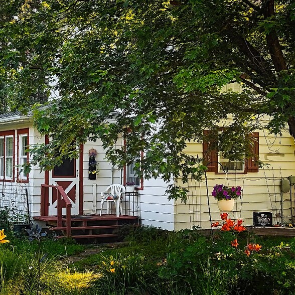 Building Photo - 7035 App Rd