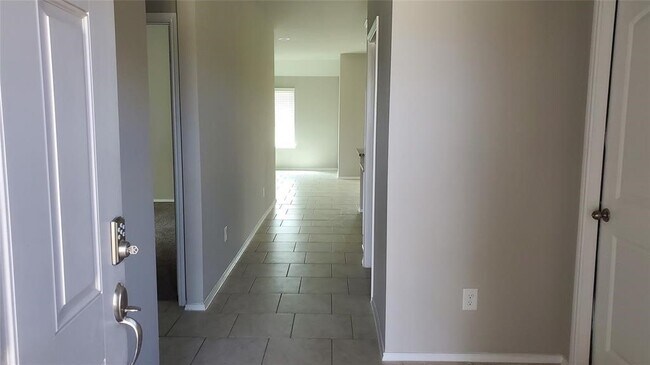 Building Photo - 22514 Busalla Trail