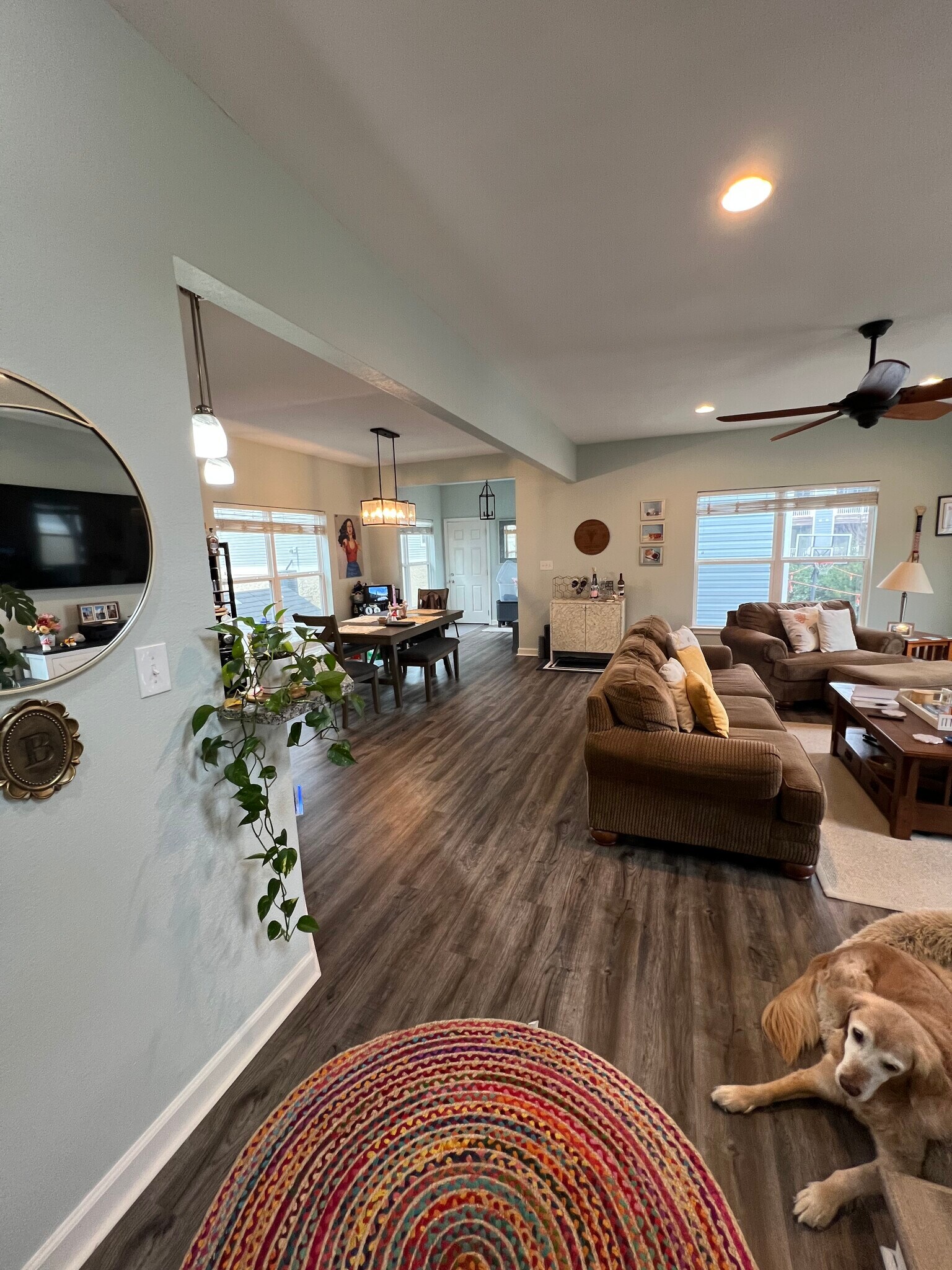 Open Living Area - 9572 6th Bay St