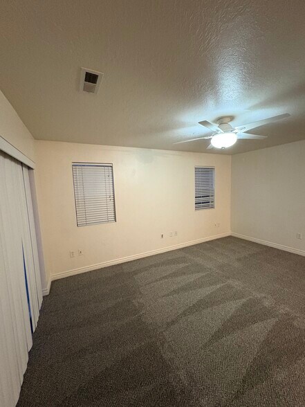 Building Photo - 1217 W 110 N