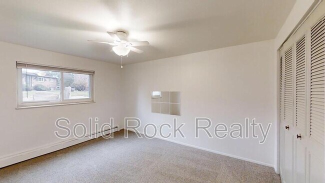 Building Photo - 6621 Dublin Loop W