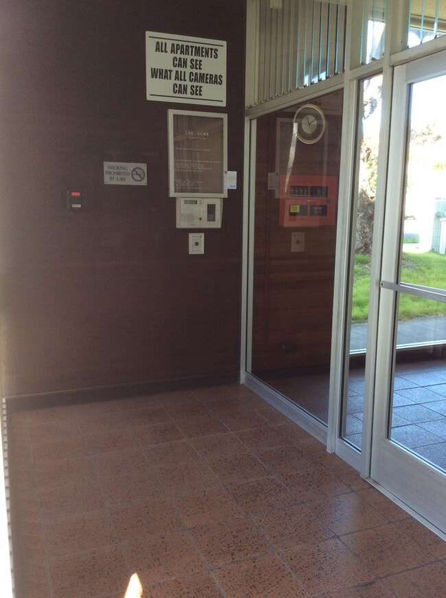 Building Photo - Elms - Close to Ala Moana, Downtown & More