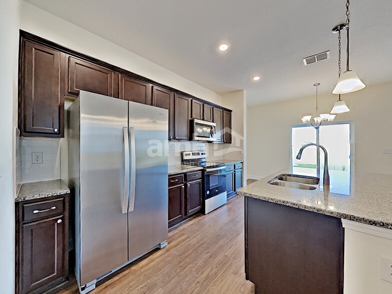 Building Photo - 4723 Birdsong Dr