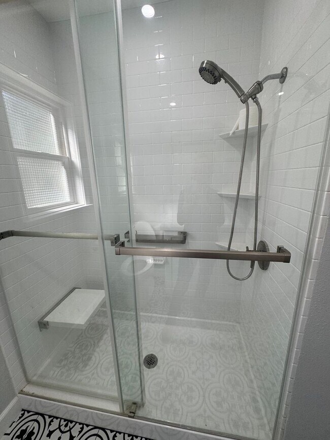 Building Photo - CULVER CITY STUNNING REMODEL 3 BDRM 1 BA. HOUSE FOR LEASE!