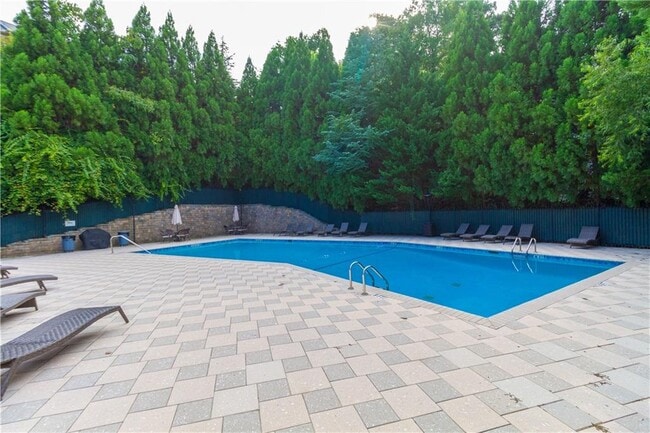 Building Photo - 2955 Seven Pines Ln