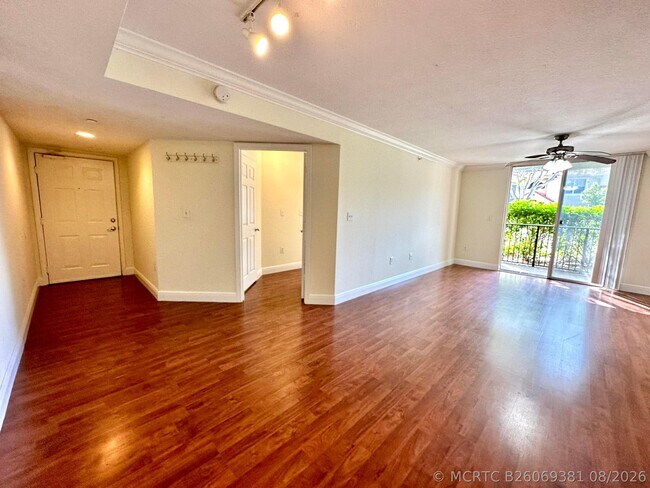 Building Photo - 15135 Michelangelo Blvd