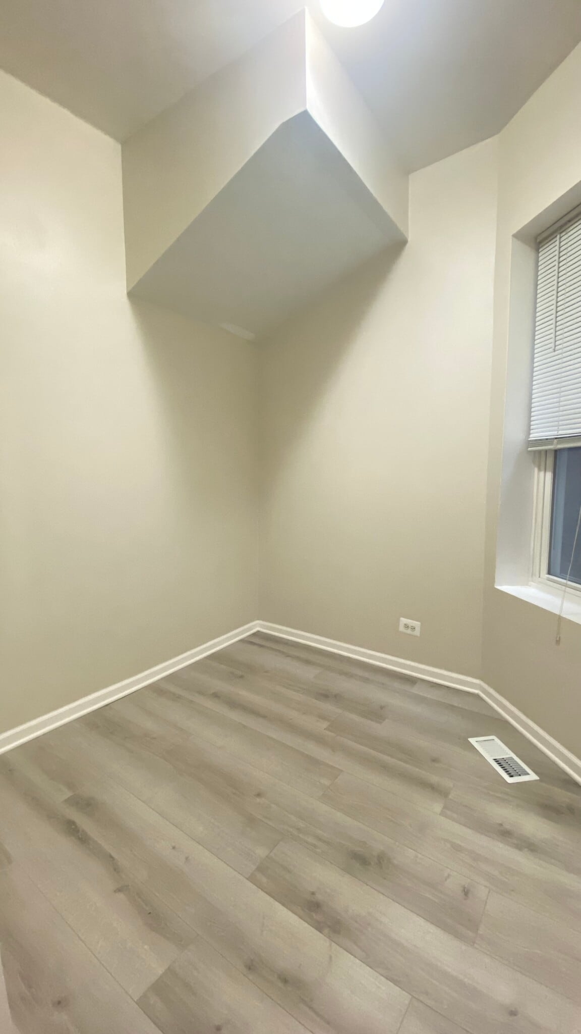 Building Photo - 2641 W Haddon Ave