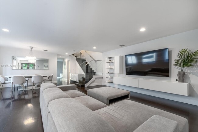 Building Photo - 3053 Orange St