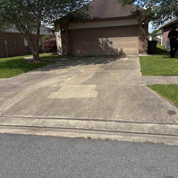 Building Photo - 2924 Nicholson Lake Dr