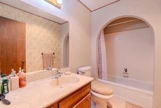 Building Photo - 2112 Castle Ct