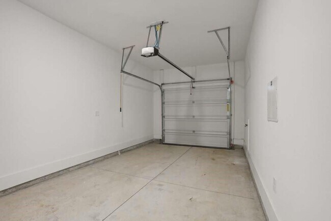 Building Photo - 1621 Gunnin Trce NW