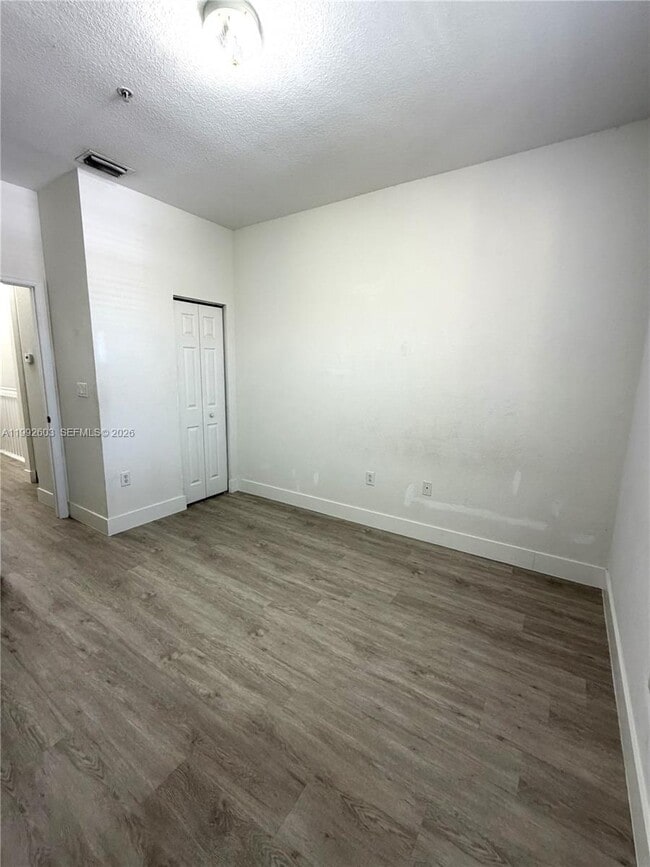 Building Photo - 1088 SW 144th Ave