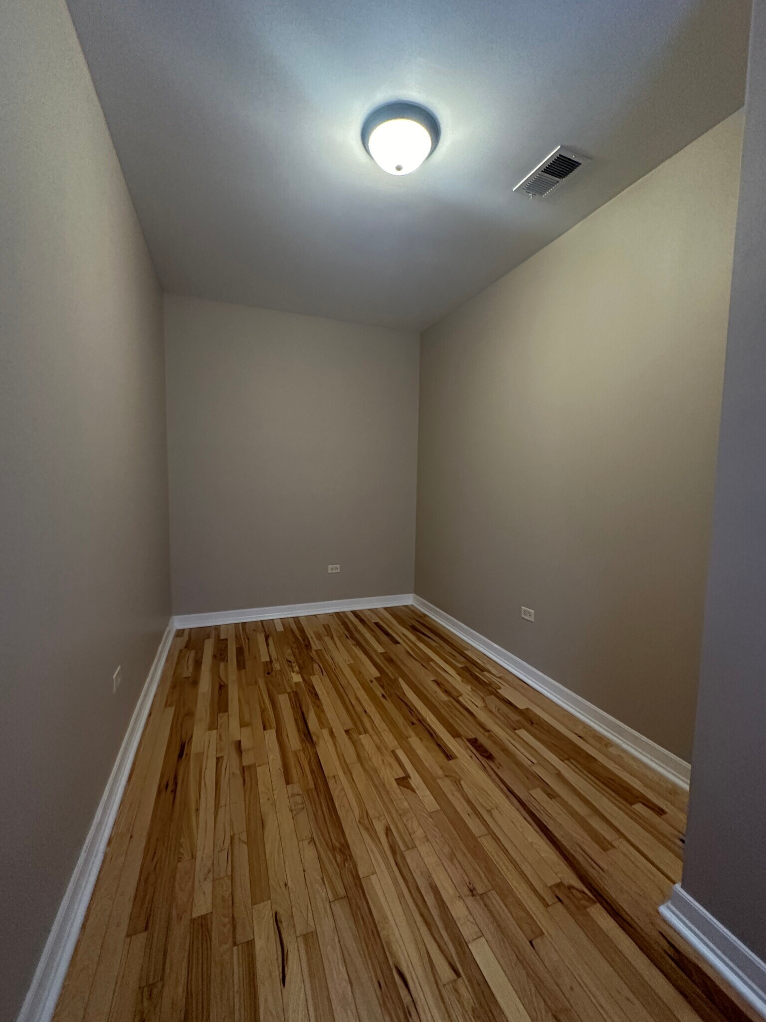 Building Photo - 3002 S Homan Ave