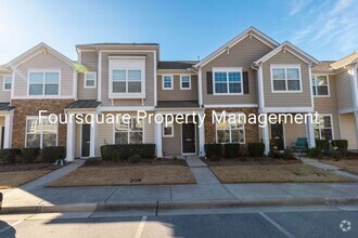 Building Photo - Townhome | Private Back Patio | Two Assign...