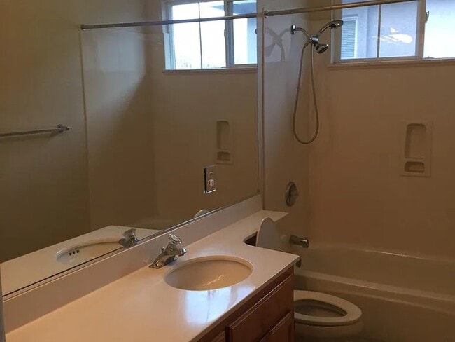 Building Photo - 2606 Torrey Ct