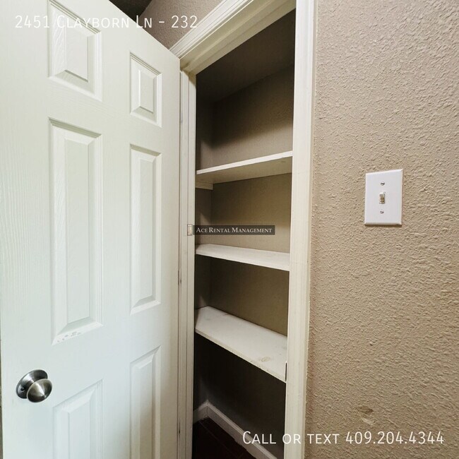 Building Photo - 2451 Clayborn