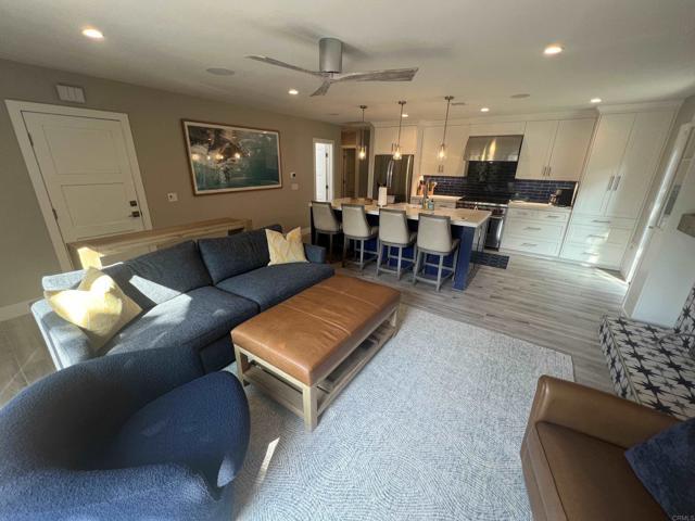 Building Photo - 250 Avenida Monterey