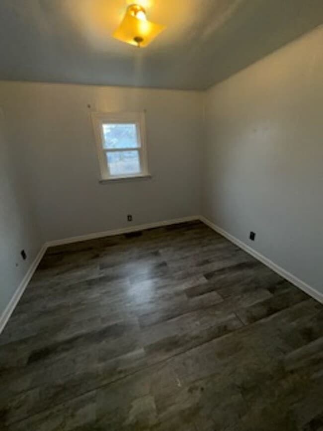 Building Photo - 1503 E Franklin St