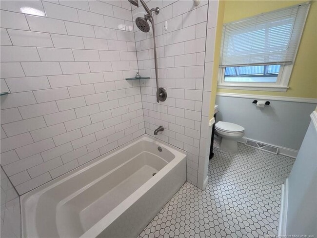 Building Photo - 5329 Hampton Rd