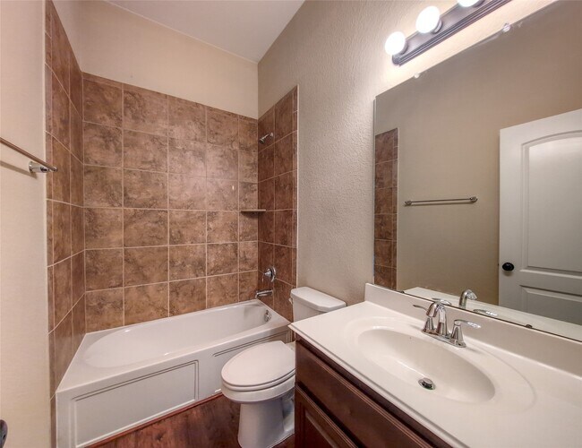 Building Photo - 26 Cheswood Manor Drive